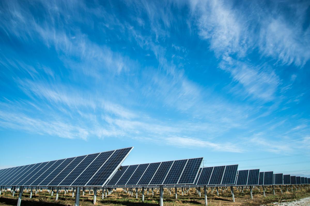 A Manhattan Project nuclear weapons site is being turned into a giant solar farm